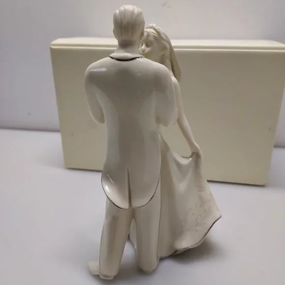 LENOX WEDDING PROMISES COLLECTION BRIDE/GROOM FIRST DANCE PORCELAIN NEW NOS VTG - Picture 8 of 16